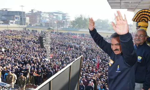 Himachal के सीएम ने नशा विरोधी जागरूकता वॉकथॉन का नेतृत्व किया Himachal के सीएम ने नशा विरोधी जागरूकता वॉकथॉन का नेतृत्व किया