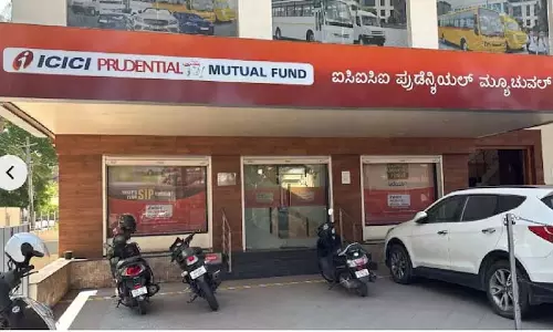 ICICI प्रूडेंशियल AMC IPO को 3 लाख करोड़ रुपये की बोलियां मिलीं ICICI प्रूडेंशियल AMC IPO को 3 लाख करोड़ रुपये की बोलियां मिलीं