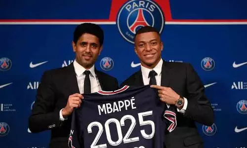 PSG को म्बाप्पे को 61 मिलियन यूरो भुगतान का आदेश PSG को म्बाप्पे को 61 मिलियन यूरो भुगतान का आदेश