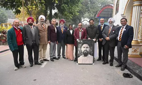 Amritsar: पूर्व छात्रों के मिलन समारोह में पुरानी क्लासरूम यादों से गूंज उठती हैं