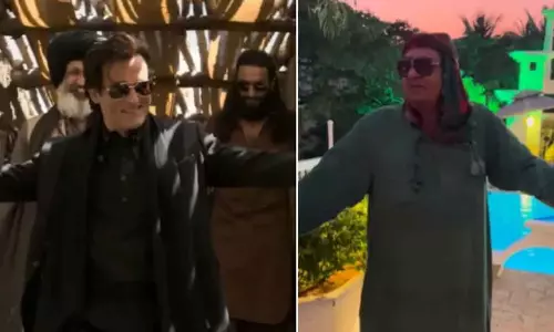 Dhurandhar के रंजीत ने 84 साल में भी Akshaye Khanna को दी टक्कर, कहा- “लड़कियां मुझे नचाती…” Dhurandhar के रंजीत ने 84 साल में भी Akshaye Khanna को दी टक्कर, कहा- “लड़कियां मुझे नचाती…”