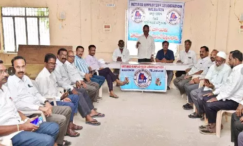 24 तारीख से Collectorate के सामने रिटायर्ड कर्मचारी भूख हड़ताल पर 24 तारीख से Collectorate के सामने रिटायर्ड कर्मचारी भूख हड़ताल पर