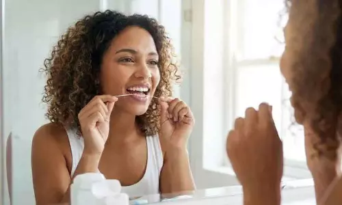 सिर्फ Teeth नहीं, दिल को भी बचाता है यह डेंटल फ्लॉस! सिर्फ Teeth नहीं, दिल को भी बचाता है यह डेंटल फ्लॉस!