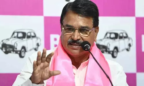 Urea App विवाद के बीच सिंगिरेड्डी निरंजन रेड्डी ने कांग्रेस सरकार पर निशाना साधा