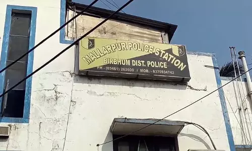 Birbhum में मेले से लौटते समय नाबालिग लड़की से गैंगरेप Birbhum में मेले से लौटते समय नाबालिग लड़की से गैंगरेप