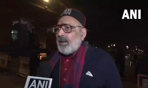 VB–G RAM G बिल पर विपक्ष के हंगामे को लेकर गिरिराज सिंह का पलटवार VB–G RAM G बिल पर विपक्ष के हंगामे को लेकर गिरिराज सिंह का पलटवार