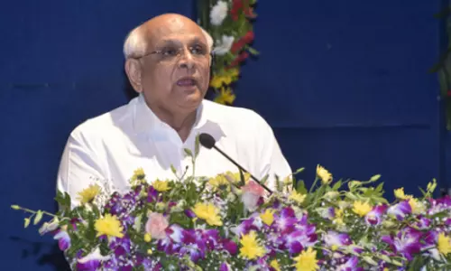 गुजरात के CM नगर निगमों के विकास के लिए देंगे 2,800 करोड़ रुपये गुजरात के CM नगर निगमों के विकास के लिए देंगे 2,800 करोड़ रुपये
