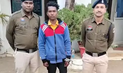 युवती पर चाकू से जानलेवा हमला, 10 घंटे में आरोपी गिरफ्तार युवती पर चाकू से जानलेवा हमला, 10 घंटे में आरोपी गिरफ्तार