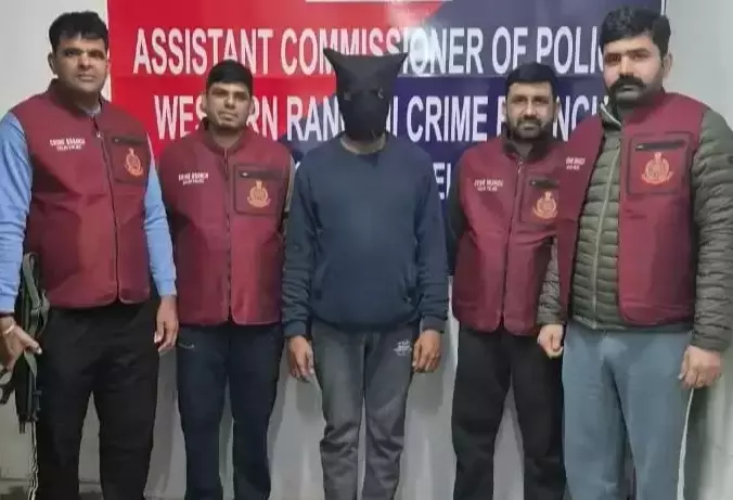 New Delhi: अंतरराज्यीय वाहन चोर गिरोह का पर्दाफाश New Delhi: अंतरराज्यीय वाहन चोर गिरोह का पर्दाफाश
