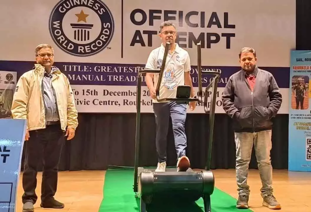 सुमित सिंह ने एक बार फिर गिनीज बुक ऑफ वर्ल्ड रिकॉर्ड्स में अपना नाम दर्ज कराकर Odisha को गौरवान्वित किया सुमित सिंह ने एक बार फिर गिनीज बुक ऑफ वर्ल्ड रिकॉर्ड्स में अपना नाम दर्ज कराकर Odisha को गौरवान्वित किया
