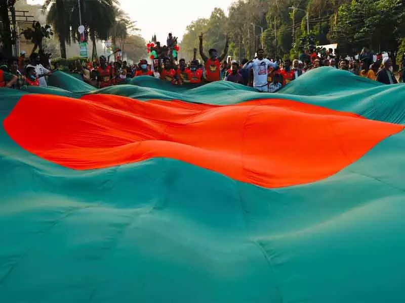 अमेरिकी दूतावास ने बांग्लादेश में फरवरी 2026 चुनावों से पहले हिंसा की चेतावनी दी अमेरिकी दूतावास ने बांग्लादेश में फरवरी 2026 चुनावों से पहले हिंसा की चेतावनी दी