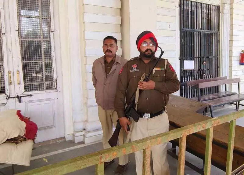 Amritsar district में जिला परिषद, ब्लॉक समिति चुनावों में सबसे कम मतदान हुआ Amritsar district में जिला परिषद, ब्लॉक समिति चुनावों में सबसे कम मतदान हुआ