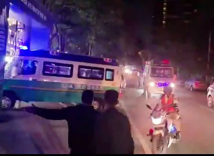 Bengaluru : ग्रीन कॉरिडोर में हार्ट ट्रांसपोर्ट Bengaluru : ग्रीन कॉरिडोर में हार्ट ट्रांसपोर्ट