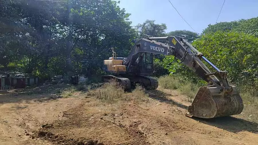 Bengaluru : रेलवे कैंटोनमेंट कॉलोनी में पेड़ काटने की इजाज़त नहीं Bengaluru : रेलवे कैंटोनमेंट कॉलोनी में पेड़ काटने की इजाज़त नहीं