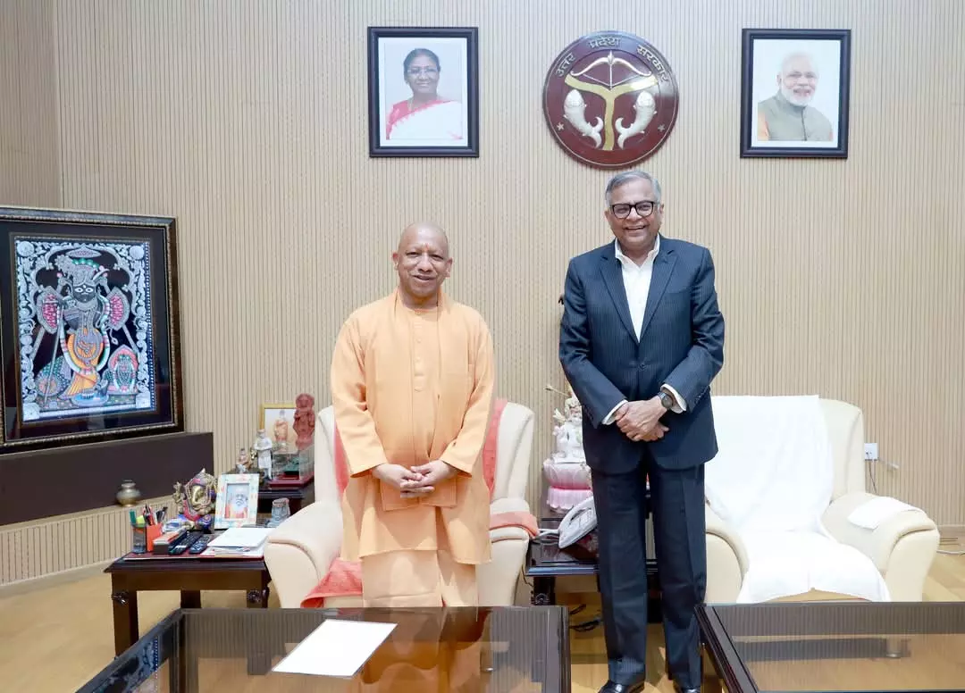 Lucknow: योगी से टाटा संस चेयरमैन की मुलाकात, प्रदेश में सेंटर ऑफ एक्सीलेंस का ऐलान Lucknow: योगी से टाटा संस चेयरमैन की मुलाकात, प्रदेश में सेंटर ऑफ एक्सीलेंस का ऐलान