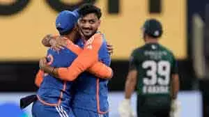 Mumbai अक्षर पटेल साउथ अफ्रीका के खिलाफ बाकी T20I मैचों से बाहर। Mumbai अक्षर पटेल साउथ अफ्रीका के खिलाफ बाकी T20I मैचों से बाहर।