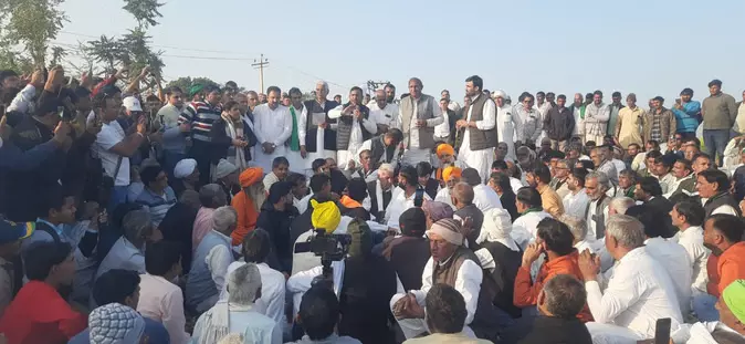 Bhiwani: पंचायत बैठक में लंबी चर्चा, जांच टीमों का गठन किया गया Bhiwani: पंचायत बैठक में लंबी चर्चा, जांच टीमों का गठन किया गया