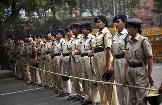 Chandigarh: महिला पुलिसकर्मी भर्ती का ऐलान, मुख्यमंत्री सैनी ने घोषणा की Chandigarh: महिला पुलिसकर्मी भर्ती का ऐलान, मुख्यमंत्री सैनी ने घोषणा की