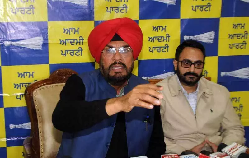 Captain Amarinder Singh पर टिप्पणी को लेकर धालीवाल ने रंधावा पर निशाना साधा Captain Amarinder Singh पर टिप्पणी को लेकर धालीवाल ने रंधावा पर निशाना साधा