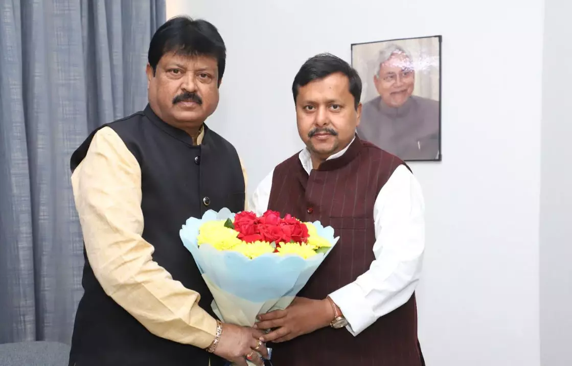 अनुभव, नेतृत्व और संगठन की नई ऊर्जा अनुभव, नेतृत्व और संगठन की नई ऊर्जा