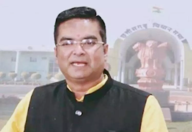 भिलाई कुरूद सड़क को लेकर विधायक रिकेश के सवाल पर सदन में उप मुख्यमंत्री ने दिया जवाब भिलाई कुरूद सड़क को लेकर विधायक रिकेश के सवाल पर सदन में उप मुख्यमंत्री ने दिया जवाब