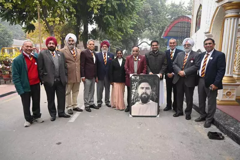 Amritsar: पूर्व छात्रों के मिलन समारोह में पुरानी क्लासरूम यादों से गूंज उठती हैं Amritsar: पूर्व छात्रों के मिलन समारोह में पुरानी क्लासरूम यादों से गूंज उठती हैं