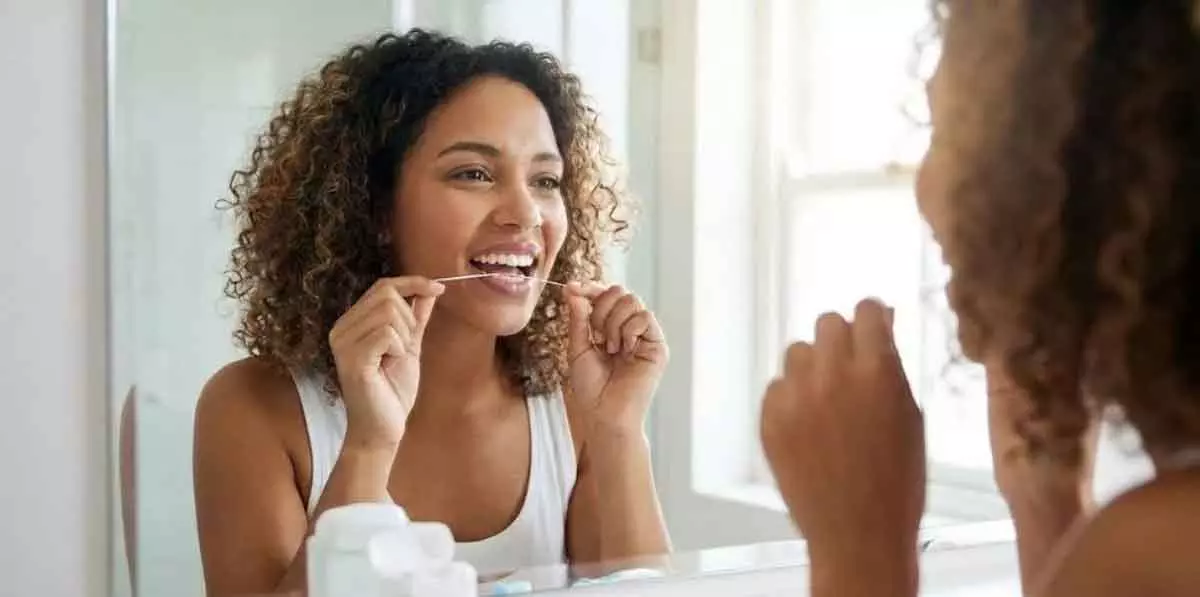 सिर्फ Teeth नहीं, दिल को भी बचाता है यह डेंटल फ्लॉस! सिर्फ Teeth नहीं, दिल को भी बचाता है यह डेंटल फ्लॉस!