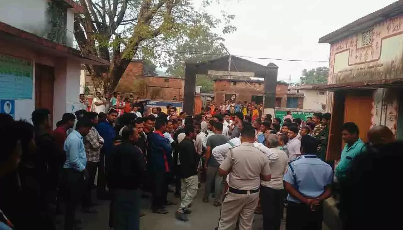 Odisha के कॉलेज में प्लस 2 सेकंड ईयर के छात्र की पीट-पीटकर हत्या Odisha के कॉलेज में प्लस 2 सेकंड ईयर के छात्र की पीट-पीटकर हत्या