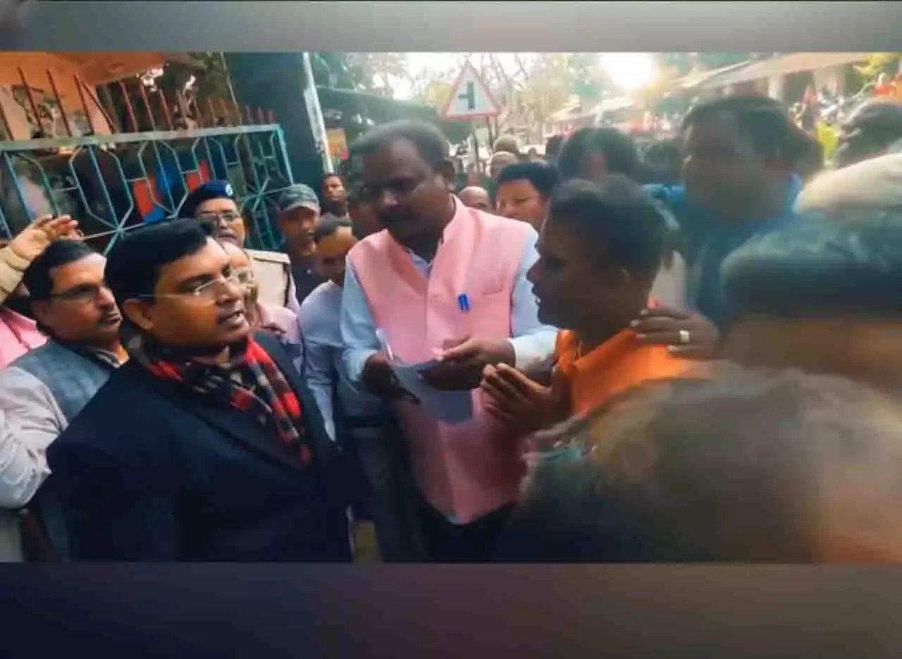 ओडिशा: CHC में खाली डॉक्टर पदों को भरने की मांग ओडिशा: CHC में खाली डॉक्टर पदों को भरने की मांग