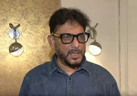 मुस्लिम महिला का हिजाब खींचना शर्मनाक, माफी मांगे सीएम नीतीश कुमार: वारिस पठान मुस्लिम महिला का हिजाब खींचना शर्मनाक, माफी मांगे सीएम नीतीश कुमार: वारिस पठान
