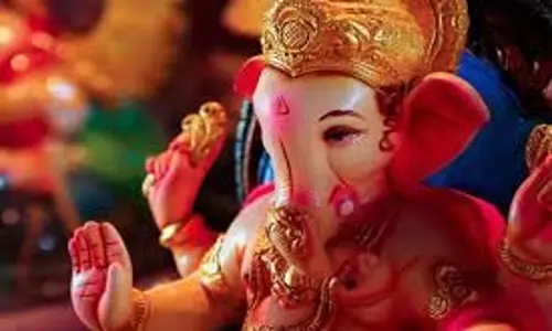 Wednesday Remedies: अगर किस्मत नहीं दे रही साथ तो बुधवार को अपनाएं ये अचूक उपाय