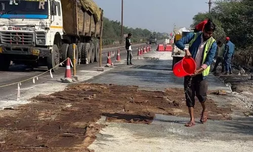 रायपुर-बिलासपुर हाईवे : एनएचएआई के निरंतर रखरखाव से आसान हुई यात्रा रायपुर-बिलासपुर हाईवे : एनएचएआई के निरंतर रखरखाव से आसान हुई यात्रा