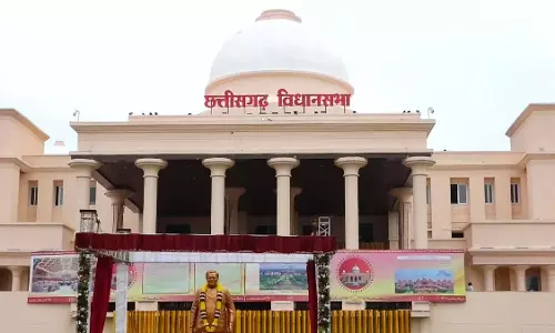 नशीली पदार्थों की तस्करी के मुद्दे पर आज सदन में हंगामे के आसार नशीली पदार्थों की तस्करी के मुद्दे पर आज सदन में हंगामे के आसार