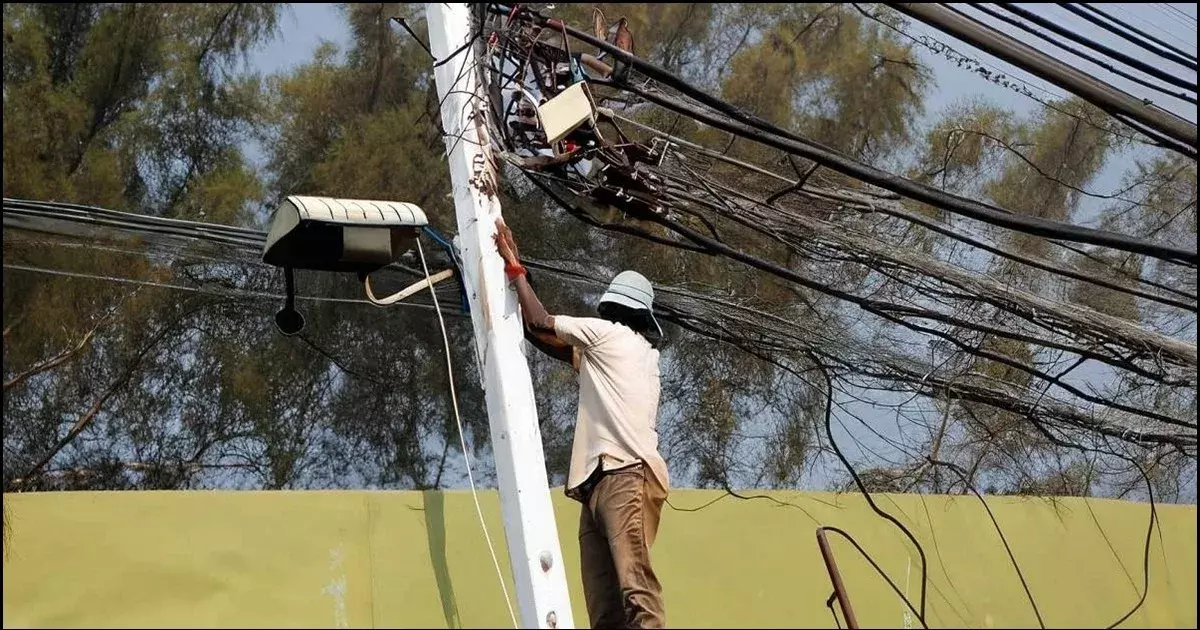 Haldwani: बिजली चोरी पर एक्शन, कमिश्नर ने दिए कड़ी कार्रवाई के निर्देश