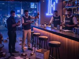 Excise teams ने DSOI पालम विहार में कथित अवैध बार की जांच की