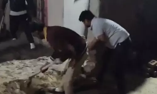 बुर्का नहीं पहना तो कर दिया ट्रिपल मर्डर, शव गहरे गड्ढे से बरामद, VIDEO बुर्का नहीं पहना तो कर दिया ट्रिपल मर्डर, शव गहरे गड्ढे से बरामद, VIDEO
