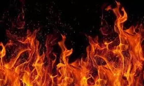 Jharkhand:  तीन मंजिला इमारत में लगी भयानक आग, 2 लोगों की मौत