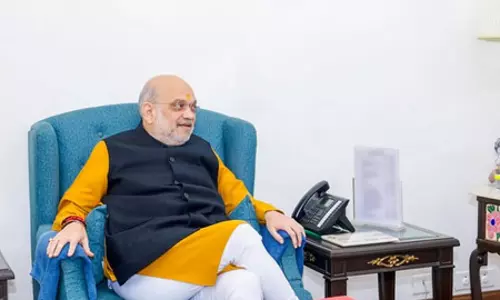 जम्मू-कश्मीर: एनसी सांसदों ने केंद्रीय गृह मंत्री अमित शाह को सौंपा अहम ज्ञापन जम्मू-कश्मीर: एनसी सांसदों ने केंद्रीय गृह मंत्री अमित शाह को सौंपा अहम ज्ञापन
