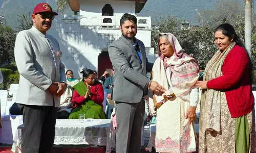 Himachal: मंडी में वीर नारियों का सम्मान Himachal: मंडी में वीर नारियों का सम्मान