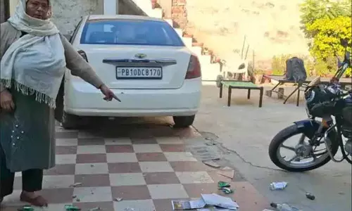 Ludhiana: रात में दो घरों पर हमला करने के आरोप में 20 लोगों पर केस दर्ज किया गया Ludhiana: रात में दो घरों पर हमला करने के आरोप में 20 लोगों पर केस दर्ज किया गया