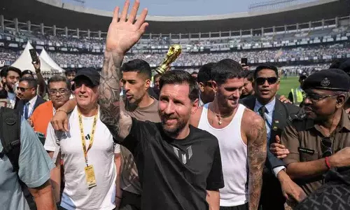 नमस्ते भारत.. इतनी अच्छी मेहमाननवाज़ी के लिए धन्यवाद: Messi नमस्ते भारत.. इतनी अच्छी मेहमाननवाज़ी के लिए धन्यवाद: Messi