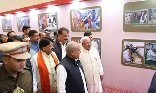 राज्यपाल पटेल ने MP विधानसभा में फोटो प्रदर्शनी का उद्घाटन किया