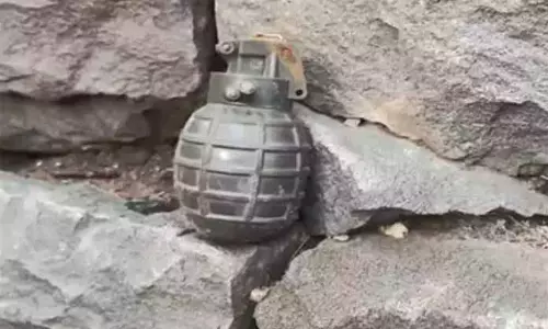 Kargil में पुराना ग्रेनेड मिला, उसे डिफ्यूज किया गया Kargil में पुराना ग्रेनेड मिला, उसे डिफ्यूज किया गया