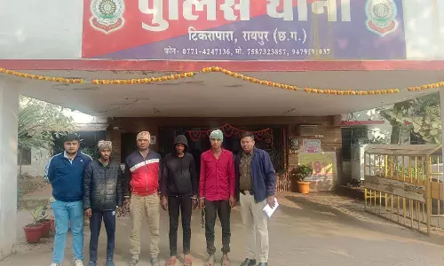 रायपुर में हनुमान मंदिर की मूर्ति तोड़ने वाले 5 आरोपी गिरफ्तार रायपुर में हनुमान मंदिर की मूर्ति तोड़ने वाले 5 आरोपी गिरफ्तार