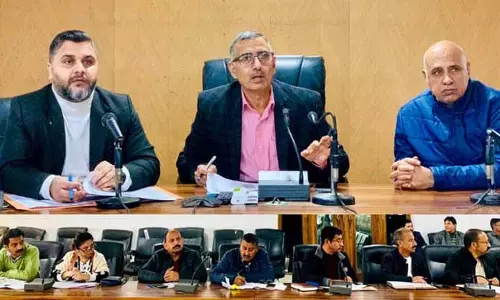 DC Kathua ने जिला कैपेक्स प्लान 2025-26 के कार्यान्वयन की समीक्षा की DC Kathua ने जिला कैपेक्स प्लान 2025-26 के कार्यान्वयन की समीक्षा की