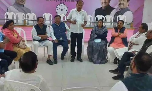 NCP ने 15 प्रतिशत सीटों की मांग की है, लेकिन बीजेपी की ओर से कोई जवाब नहीं मिला NCP ने 15 प्रतिशत सीटों की मांग की है, लेकिन बीजेपी की ओर से कोई जवाब नहीं मिला