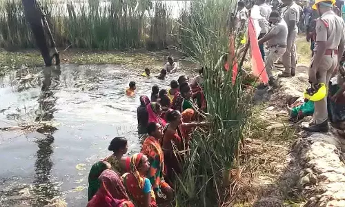 ब्रह्मगिरि में नहर खुदाई: BJD नेता ने प्रशासन की आलोचना की ब्रह्मगिरि में नहर खुदाई: BJD नेता ने प्रशासन की आलोचना की