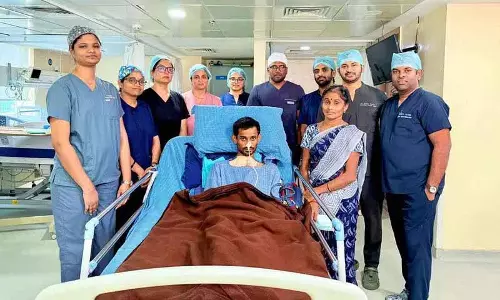 Hyderabad के सर्जनों ने एक युवक की जान बचाने के लिए जटिल विंडपाइप रिकंस्ट्रक्शन सर्जरी की Hyderabad के सर्जनों ने एक युवक की जान बचाने के लिए जटिल विंडपाइप रिकंस्ट्रक्शन सर्जरी की