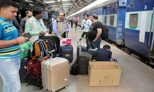 Indian Railway ने अतिरिक्त सामान पर एक्स्ट्रा चार्ज लगाया Indian Railway ने अतिरिक्त सामान पर एक्स्ट्रा चार्ज लगाया