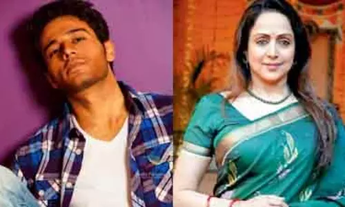 Gaurav Khanna का YouTube चैनल हुआ हटाया, धर्मेंद्र के लिए हेमा ने रखी अलग प्रार्थना सभा Gaurav Khanna का YouTube चैनल हुआ हटाया, धर्मेंद्र के लिए हेमा ने रखी अलग प्रार्थना सभा